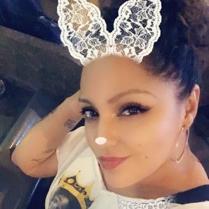 Meet your Posher, Elena